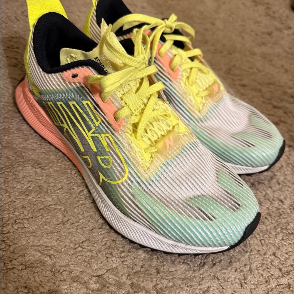 New Balance Women's FuelCell Echolucent
